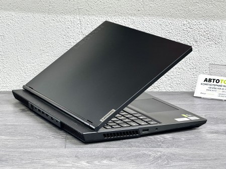 Lenovo Legion 5 15IMH05H 4